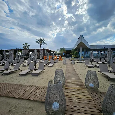 Grand Sapphire Casino 1 Bdr B6