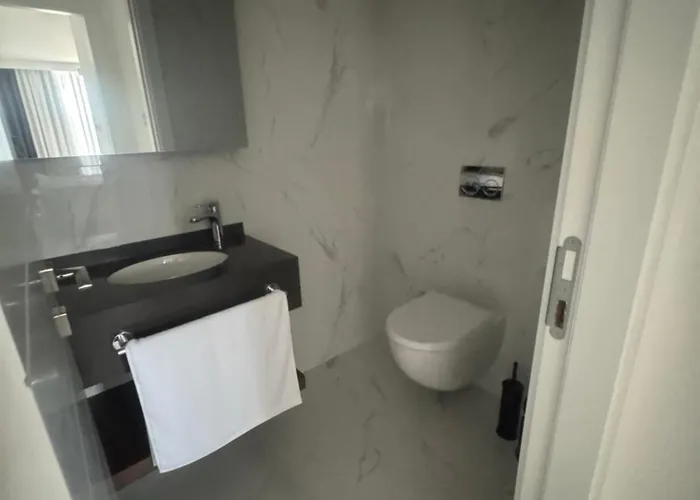 Grand Sapphire Casino 1 Bdr B6